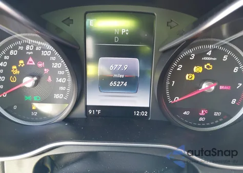 2016 Mercedes-Benz C 300 Luxury/Sport z USA, uszkodzony, nr VIN 55SWF4JB5GU149952